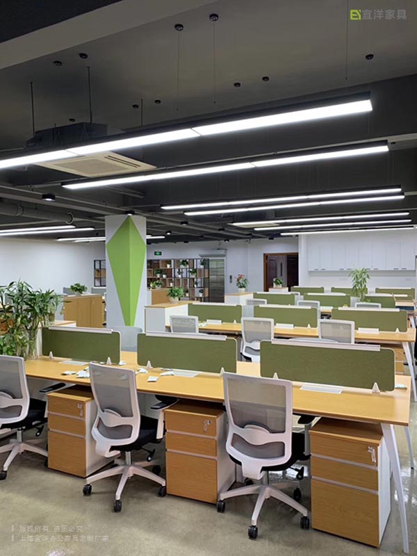 板式屏风办公桌,组合屏风桌,网布人体工学椅 板式屏风办公桌,组合屏风桌,网布人体工学椅